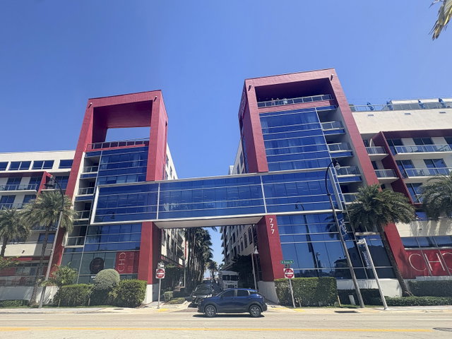 Costa Hollywood Condo photo 3